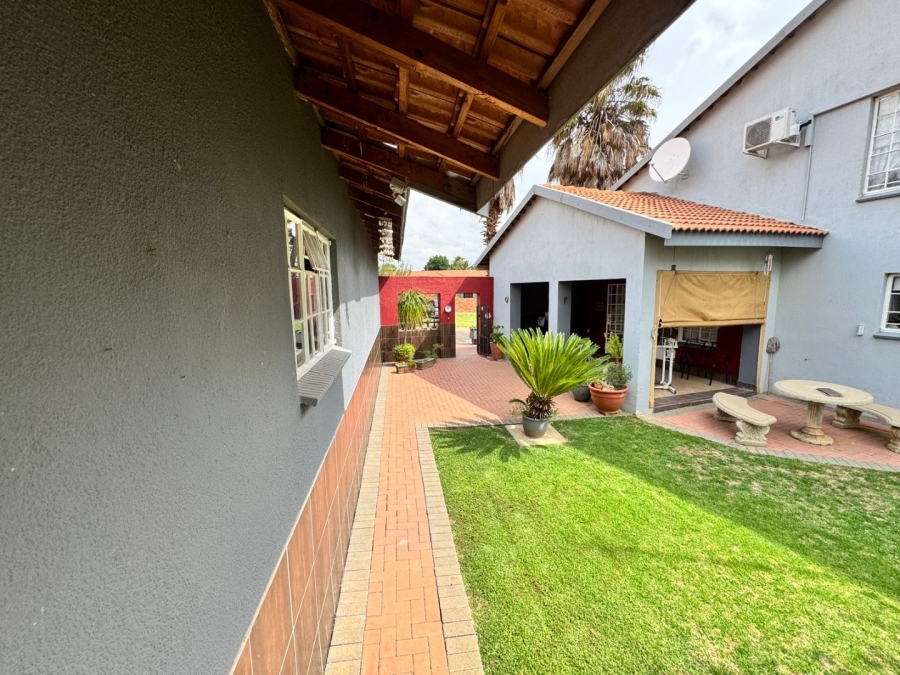 6 Bedroom Property for Sale in Orkney North West